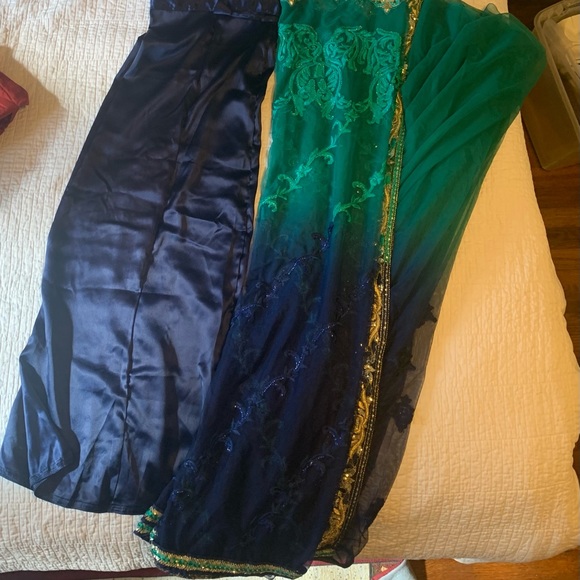 Shalwar Kameez 3 piece can be larger size - Picture 2 of 4